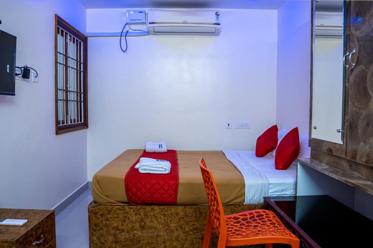Le Suresh Guest House Pondichéry Extérieur photo